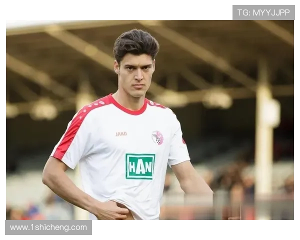 西班牙国家队在世界杯积分榜中以94分稳居第一名展现强大实力 西班牙国家队在世界杯积分榜中以94分稳居第一名展现强大实力